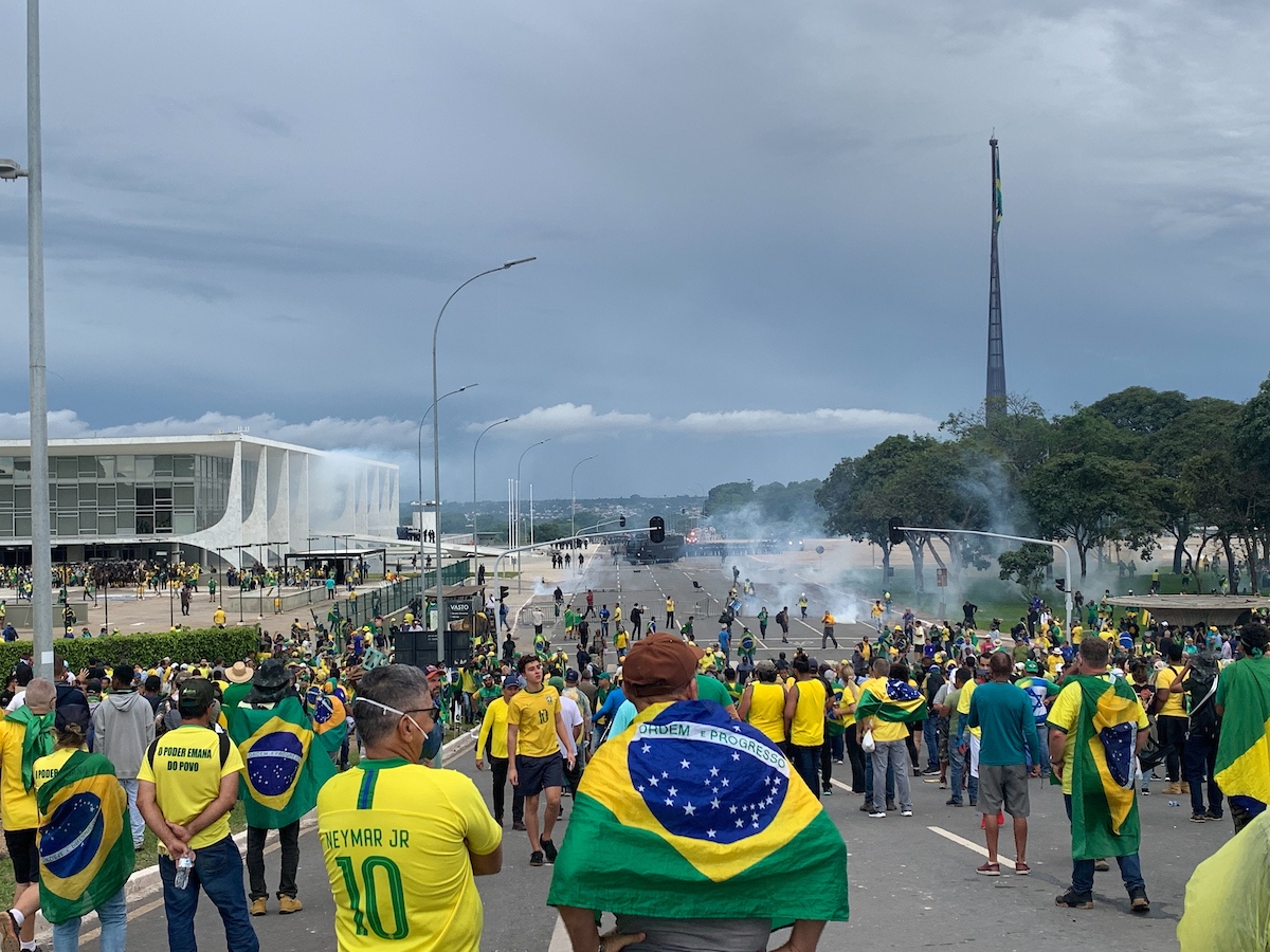 Congresso derruba veto e muda cálculo de penas para crimes de 8 de janeiro