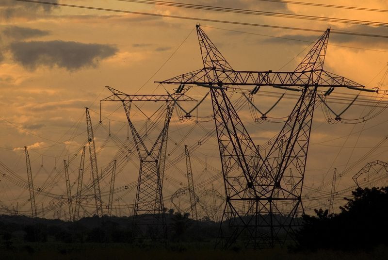Setor elétrico brasileiro enfrenta crise institucional análoga à de 1989