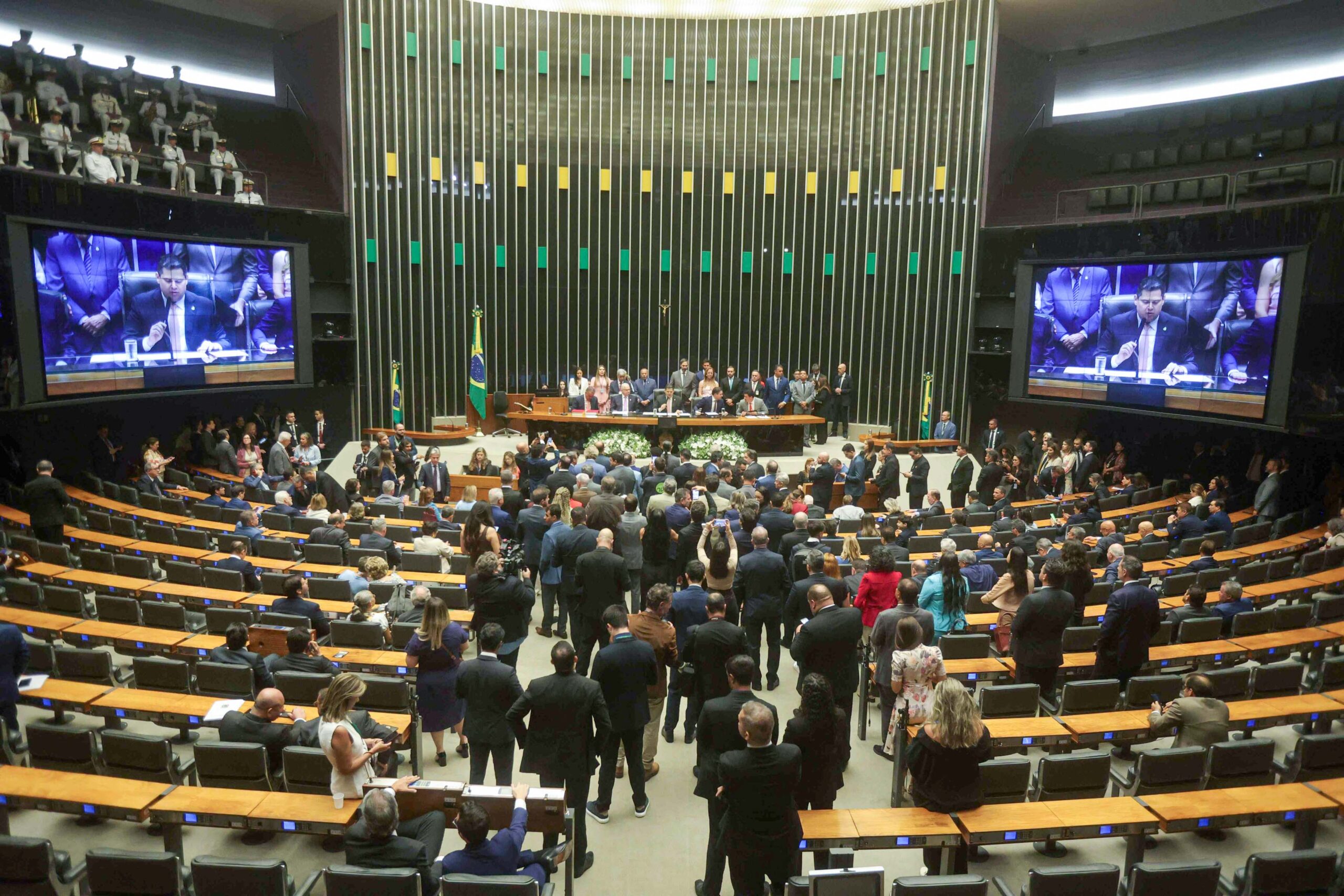 Petistas e bolsonaristas se unem em PEC para fomentar cultura e esporte