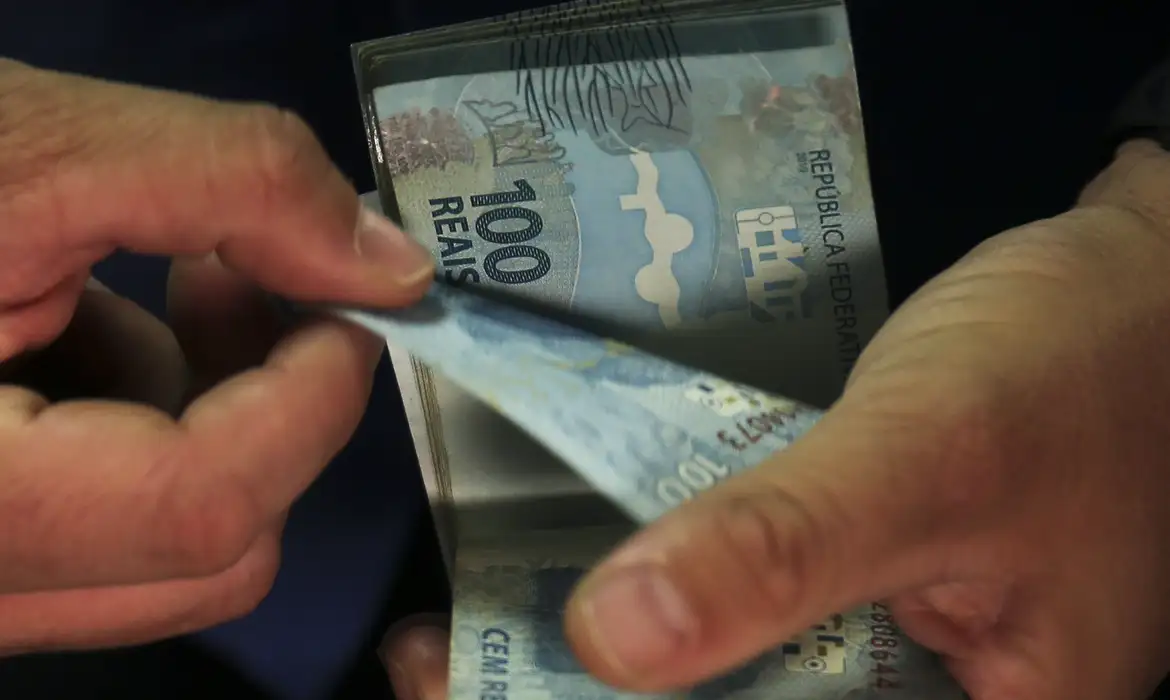 Ministério do Trabalho libera R$ 5,7 bilhões do abono salarial