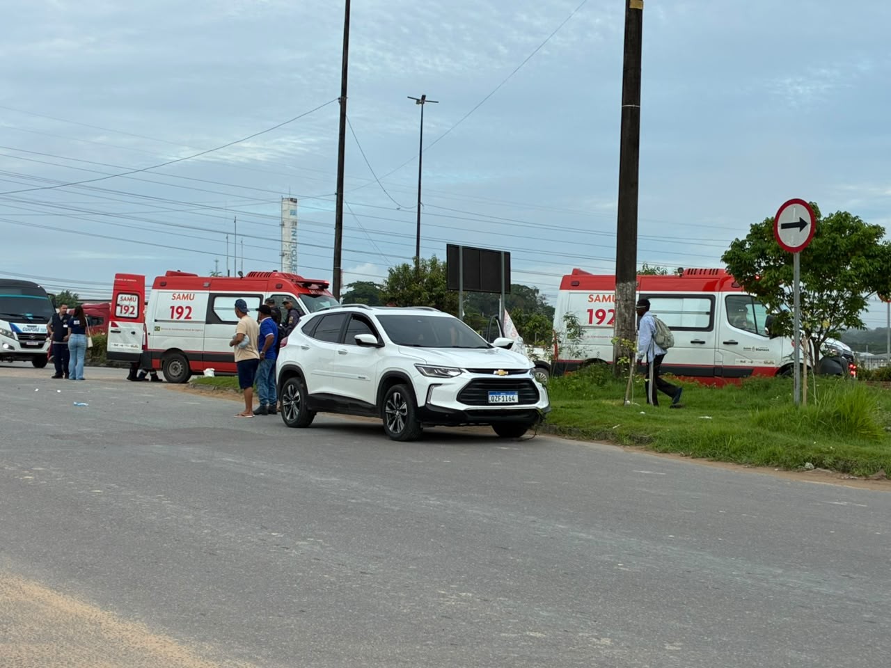Acidente em Manaus: colisão entre carro e moto deixa dois feridos