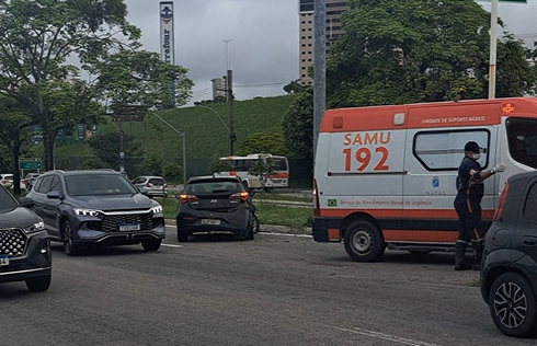 Acidente na BR-101 gera caos em Natal