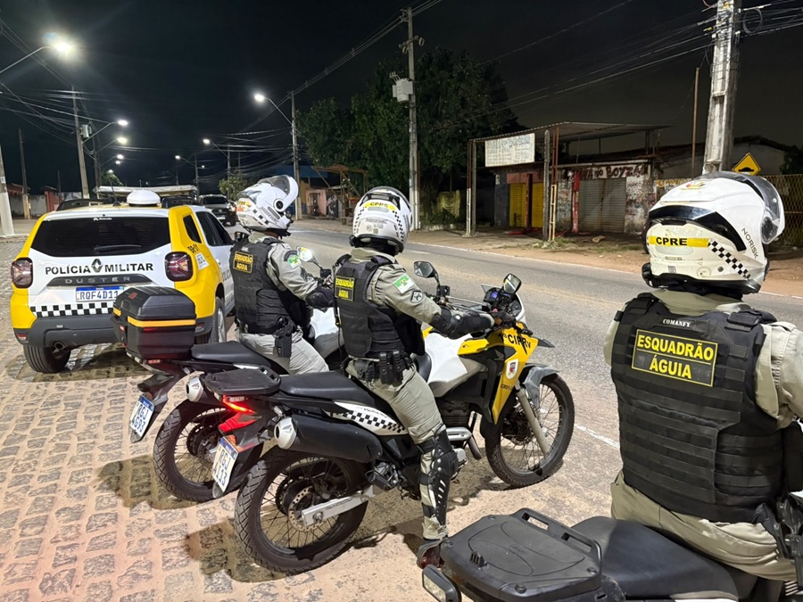 Pai é preso e adolescente é flagrado dirigindo carro durante blitz em São José do Mipibu