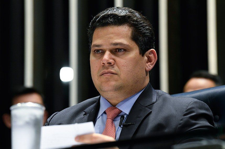 Senado defenderá prerrogativas de Jaques Wagner após investigação, anuncia Alcolumbre