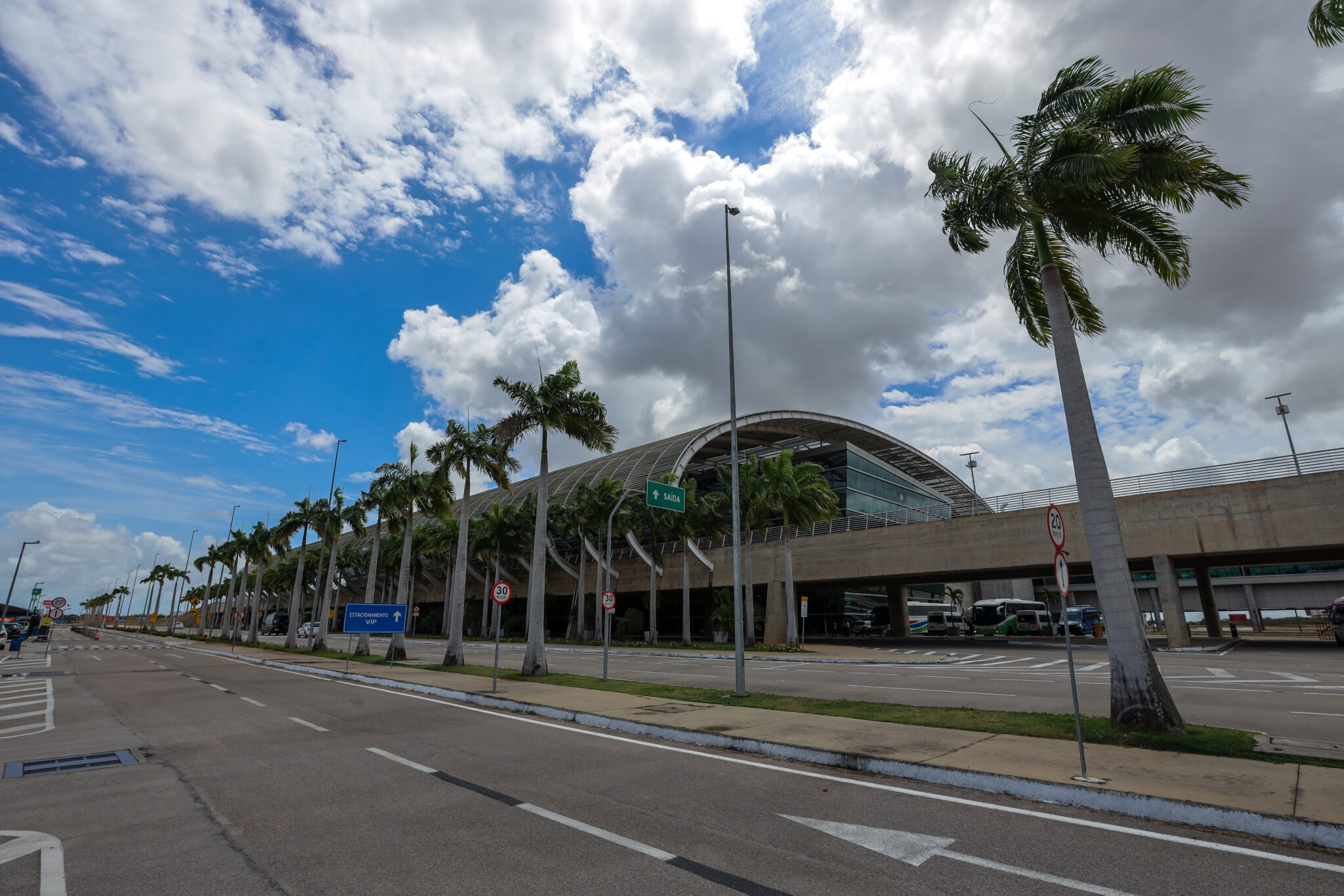 Aeroporto Internacional Governador Aluízio Alves em Natal figura entre os mais movimentados do Nordeste em 2026