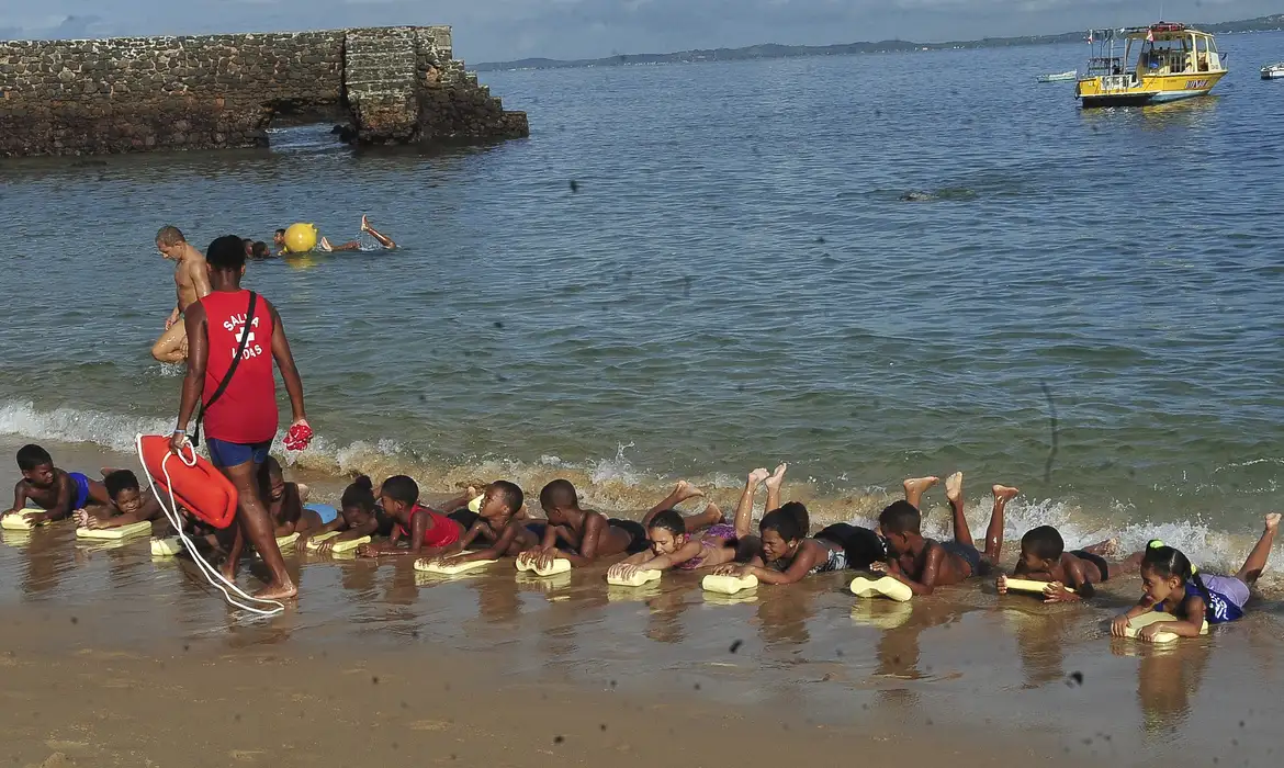 Sociedade Brasileira de Salvamento Aquático alerta sobre alta mortalidade infantil por afogamento