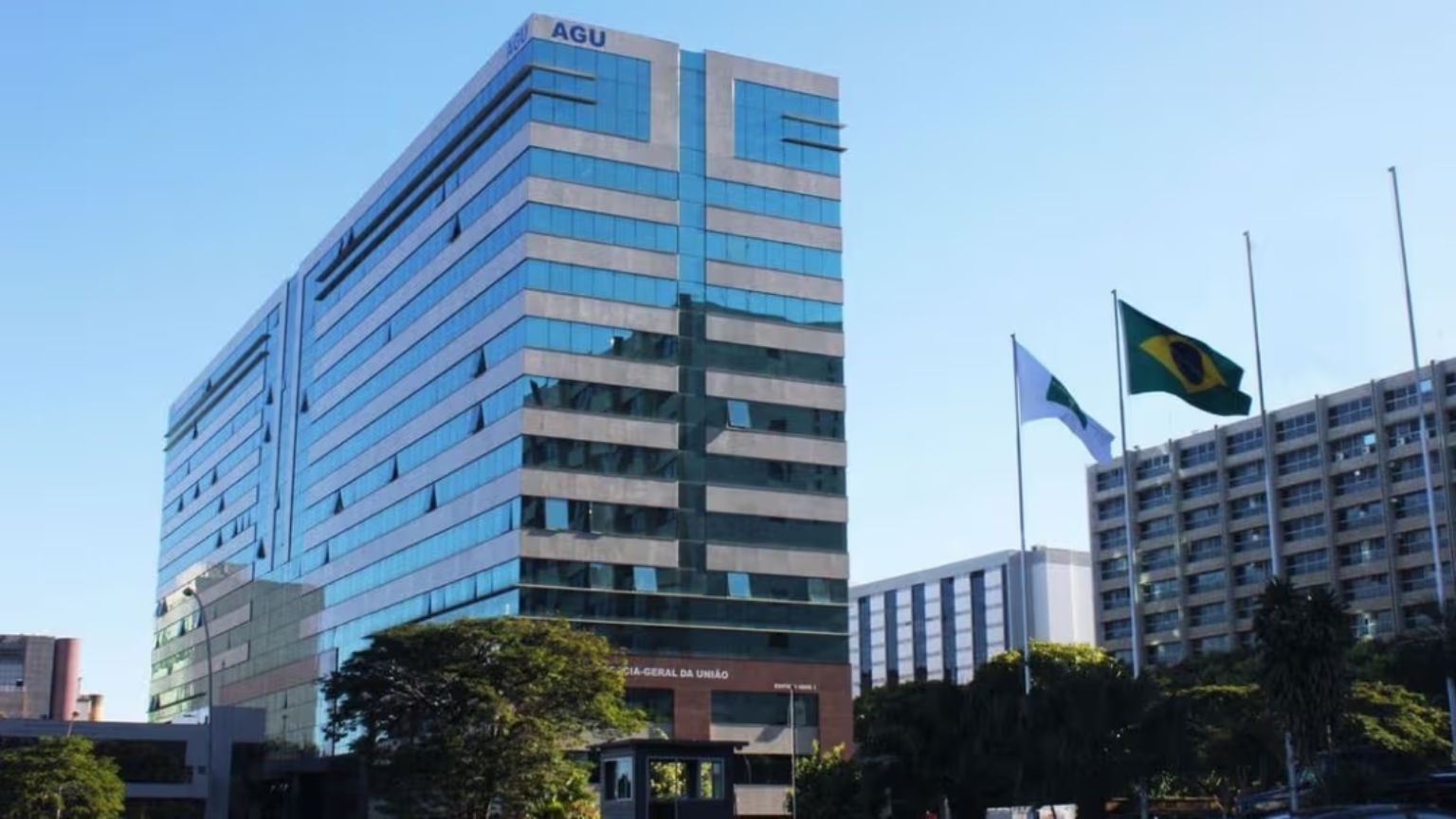 CCHA suspende auxílio-saúde de familiares na AGU