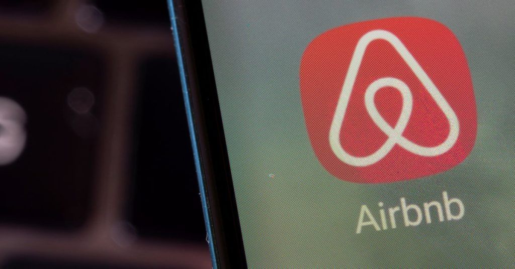 Airbnb remove mais de 1.600 anúncios de imóveis sociais em SP