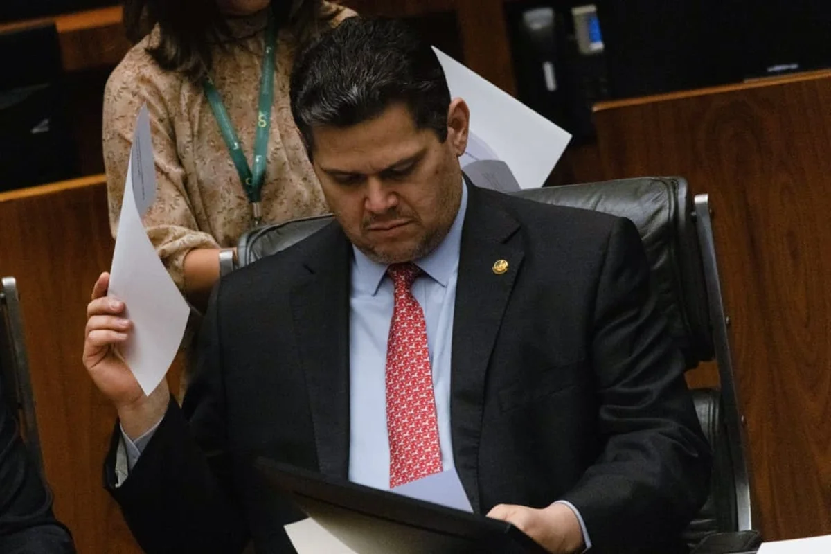 Davi Alcolumbre adia votação de PEC contra escala 6x1 para após recesso; proposta busca dignidade para trabalhadores