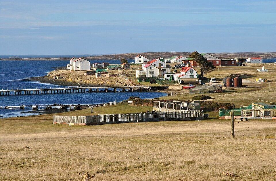 Legado de disputas: a tensão histórica entre Argentina e Inglaterra pelas Malvinas