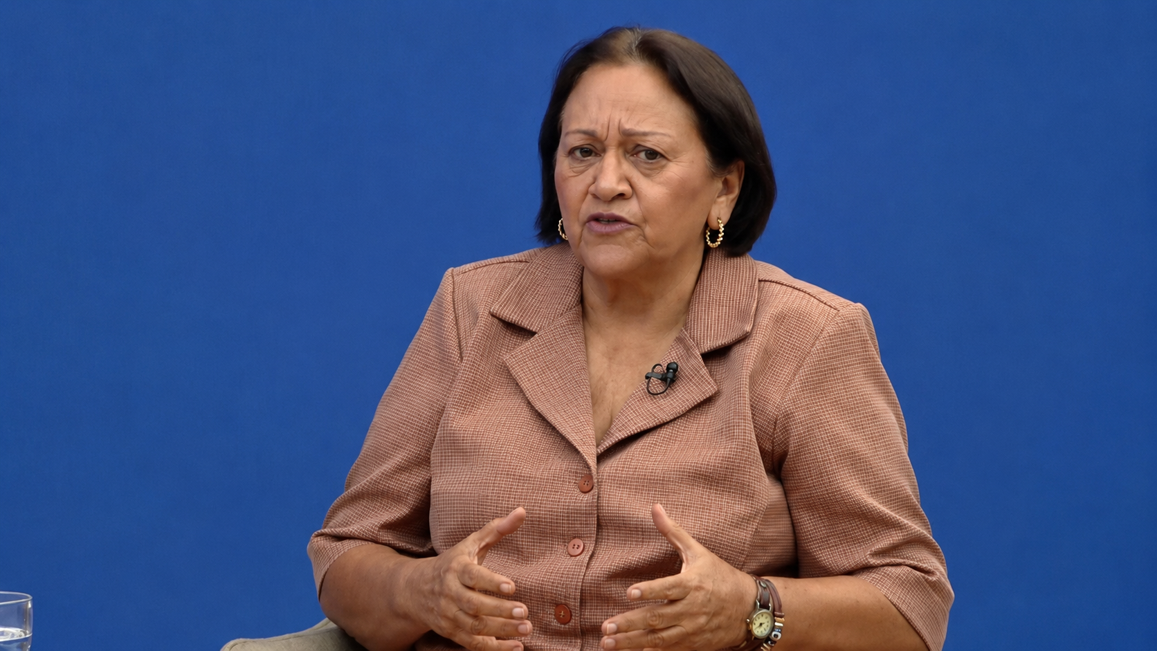 Fátima Bezerra critica Allyson Bezerra e Álvaro Dias e os associa a "atraso" e "extrema direita"