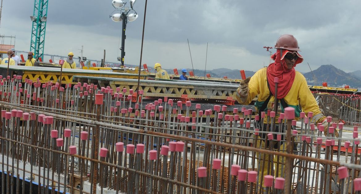 CBIC alerta: conflitos e juros altos afetam construção