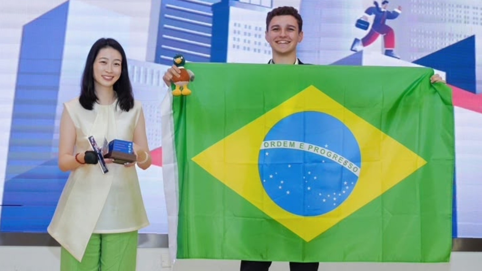 Estudante cearense Arthur Alencar Spuri conquista primeiro lugar em Olimpíada Internacional de Economia