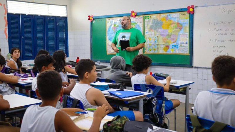 Secretaria de Educação do RN eleva aprovação no Ensino Médio para 93% com política de progressão parcial