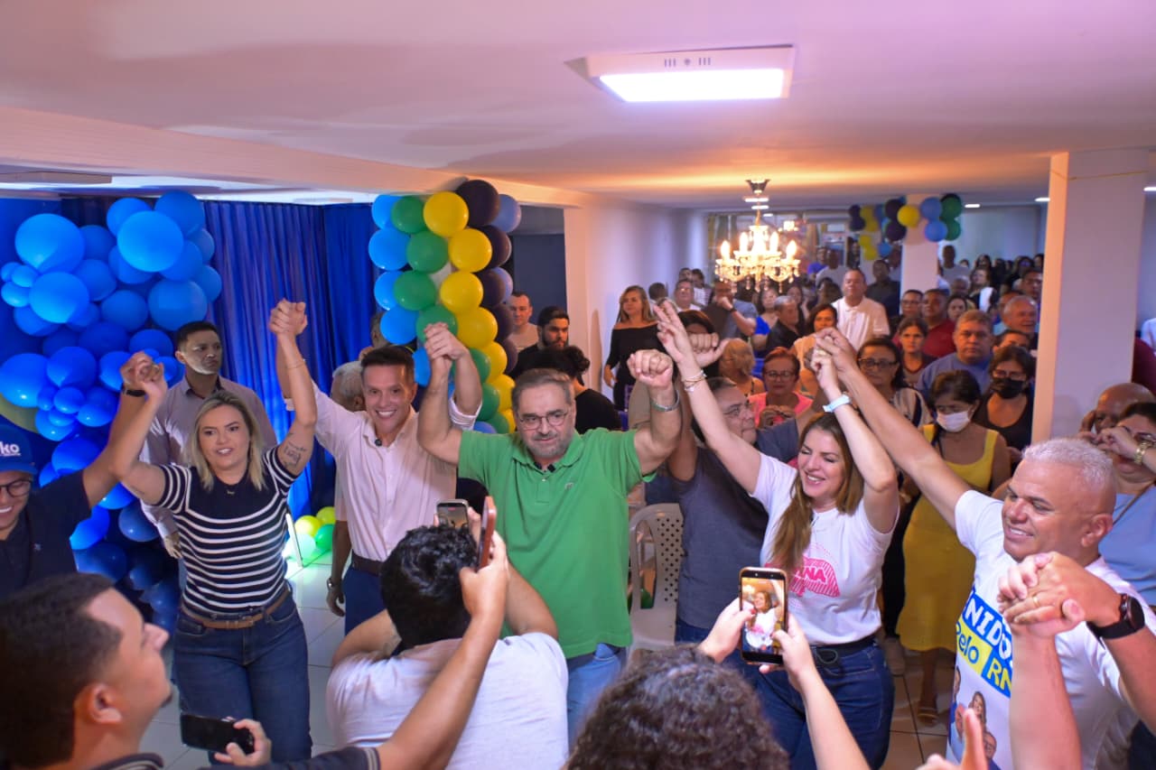 Álvaro Dias recebe apoio de Márcio Gomes na Zona Norte e promete recuperar vias estaduais