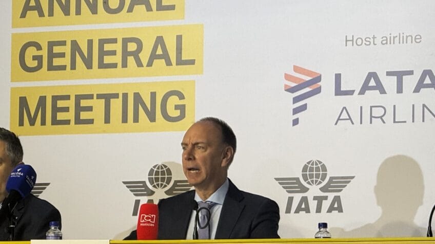 América Latina é campeã global em impostos na aviação, aponta Iata