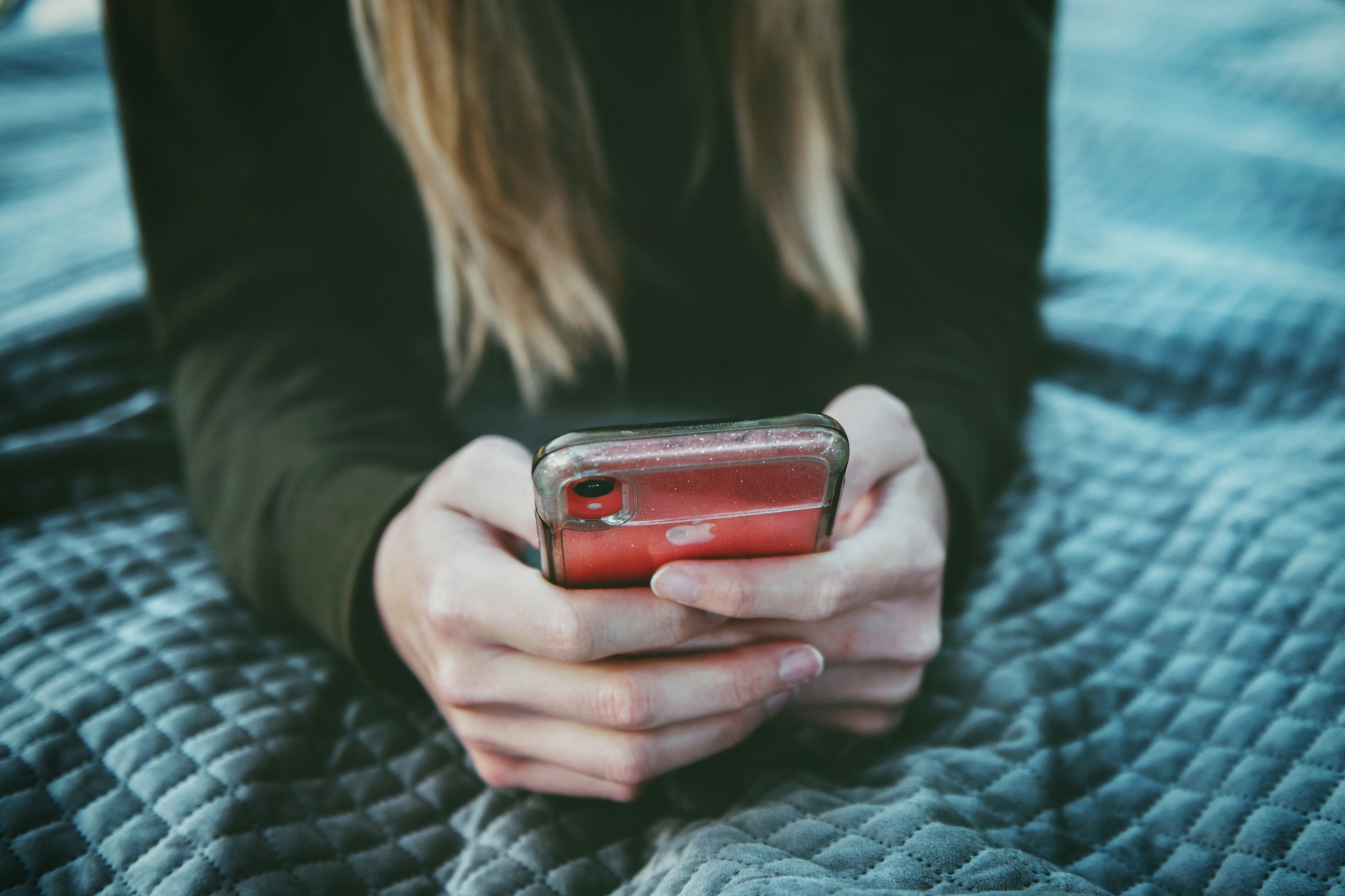 Amor na era do swipe: como apps transformaram o namoro no Brasil