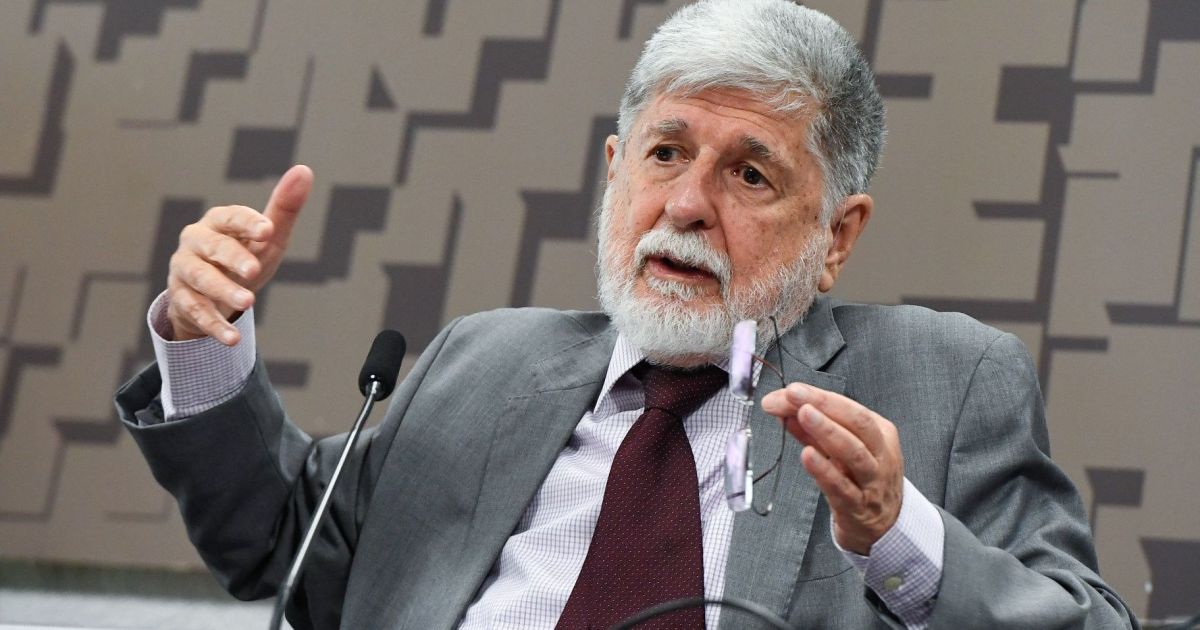 Celso Amorim alerta que concentração de poder em IA pode minar democracias