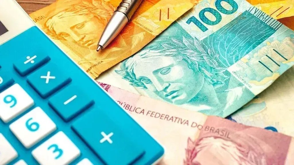 Bancos reduzem projeção de PIB para 2027 com cenário de inflação alta e juros elevados