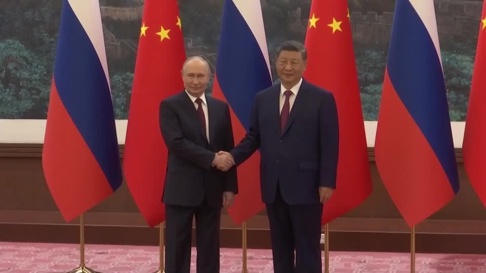 Putin e Xi Jinping se reúnem para fortalecer laços e discutir energia e guerra