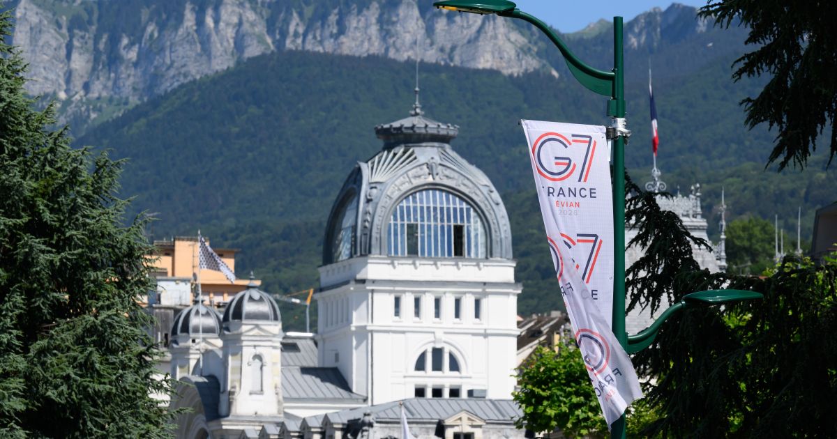Líderes do G7 se reúnem na França em meio a tensões e acordos geopolíticos