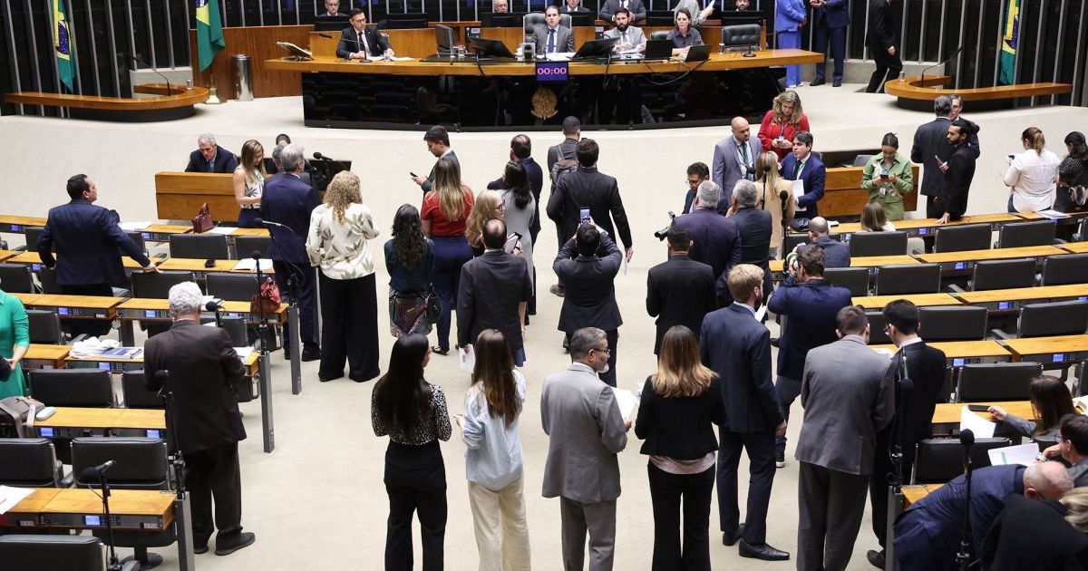 Congresso retoma atividades com foco em pautas eleitorais e articulação política