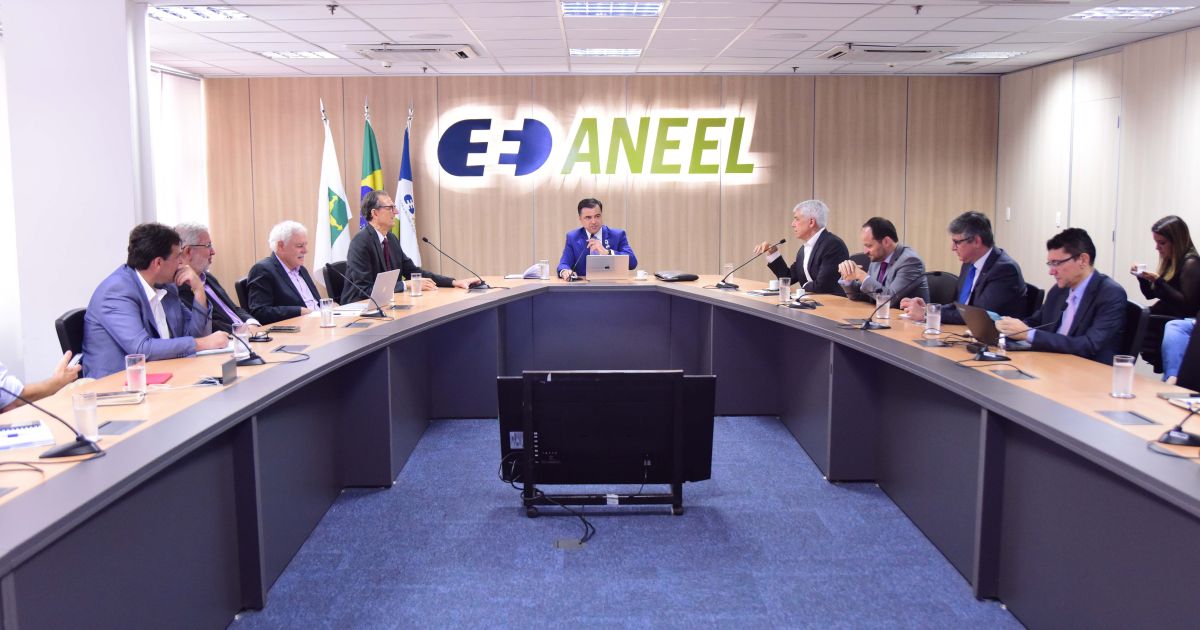 Aneel define regras para cortes de energia e leilão de baterias