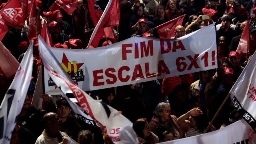 Boulos e Marinho debatem fim da escala 6x1 em Minas Gerais