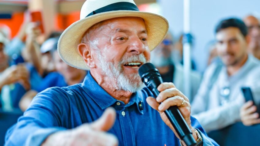 Presidente Lula anuncia avanços na Ferrovia Transnordestina em cerimônia no Ceará