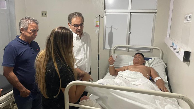 Álvaro Dias visita Mossoró e exige resposta imediata após crime contra vereador e cinegrafista