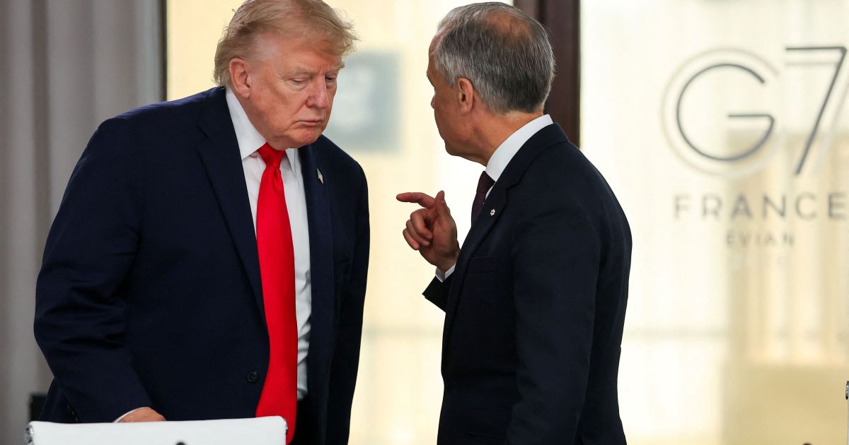 Canadá e EUA intensificam negociações após anúncio de tarifas por Donald Trump