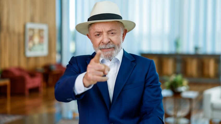 Governo Lula estuda fim da taxa das blusinhas em maio