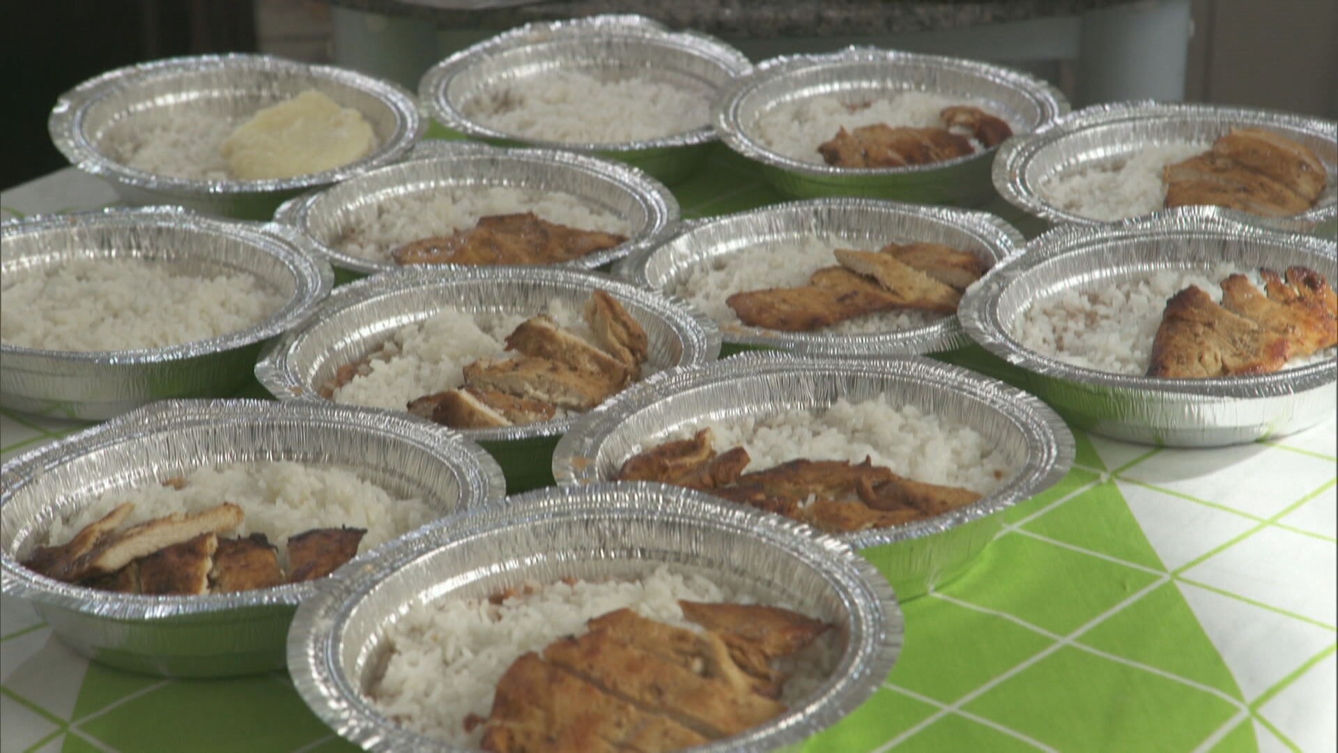 Governo do Rio publica novo pregão para alimentação de presos após suspensão por irregularidades