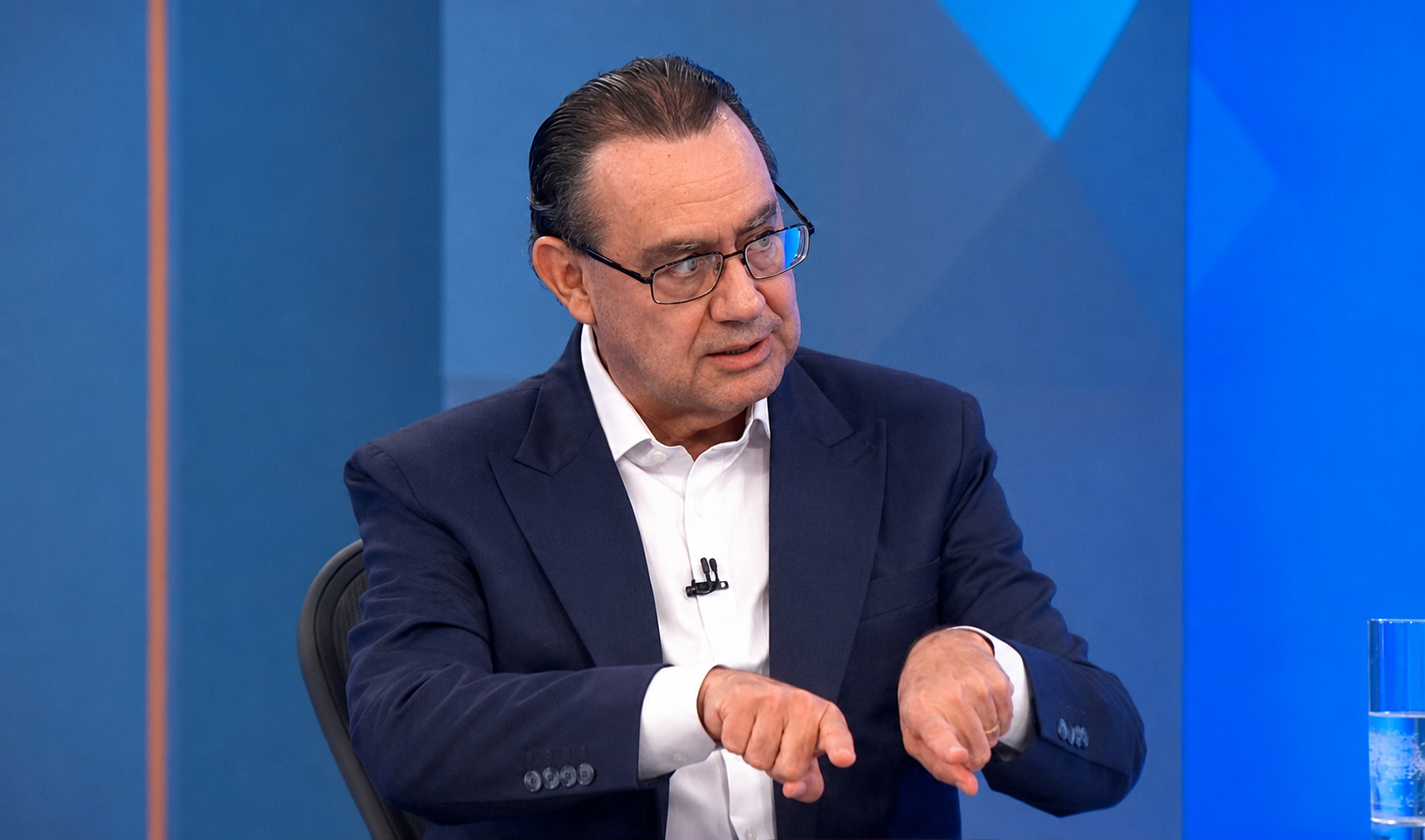 Augusto Cury rechaça uso de robôs e aponta revolução silenciosa