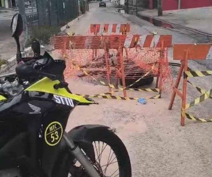 STTU interdita faixa da Avenida Nevaldo Rocha para obra da Caern