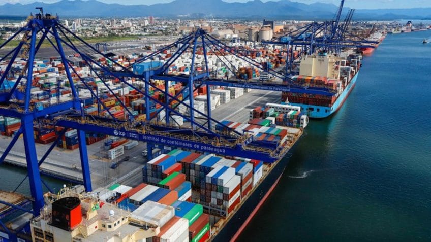 Superavit da balança comercial brasileira alcança US$ 7,8 bilhões em maio de 2026