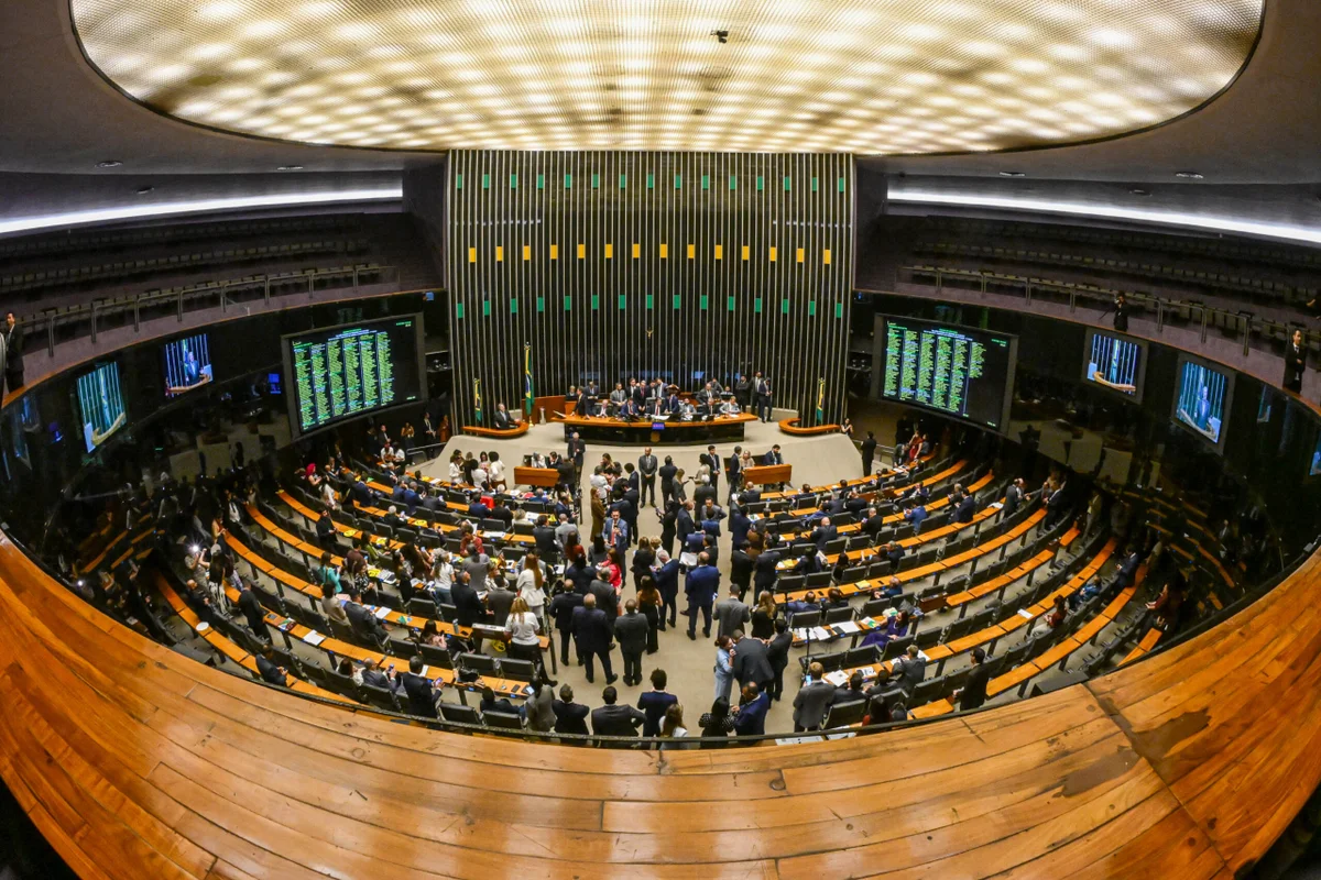 Bancadas na Câmara travam votação de projeto que criminaliza misoginia
