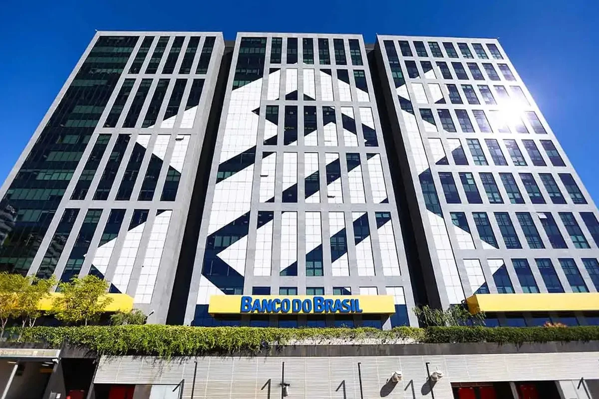 Banco do Brasil firma contrato de R$ 2,3 bilhões com os Correios para serviços postais