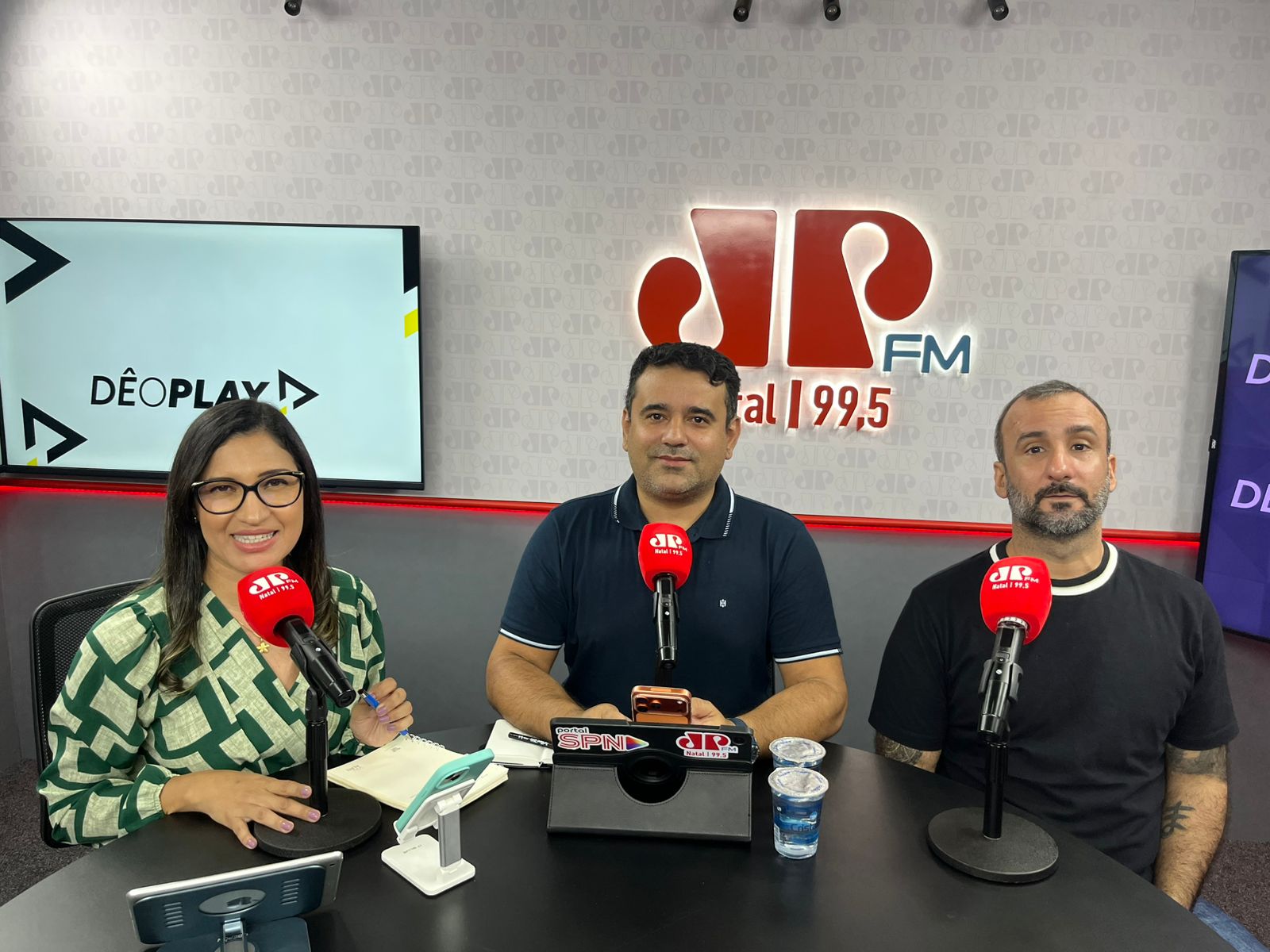Base de Fátima, Rafael Motta e desgaste de Flávio Bolsonaro pautam Dê o Play