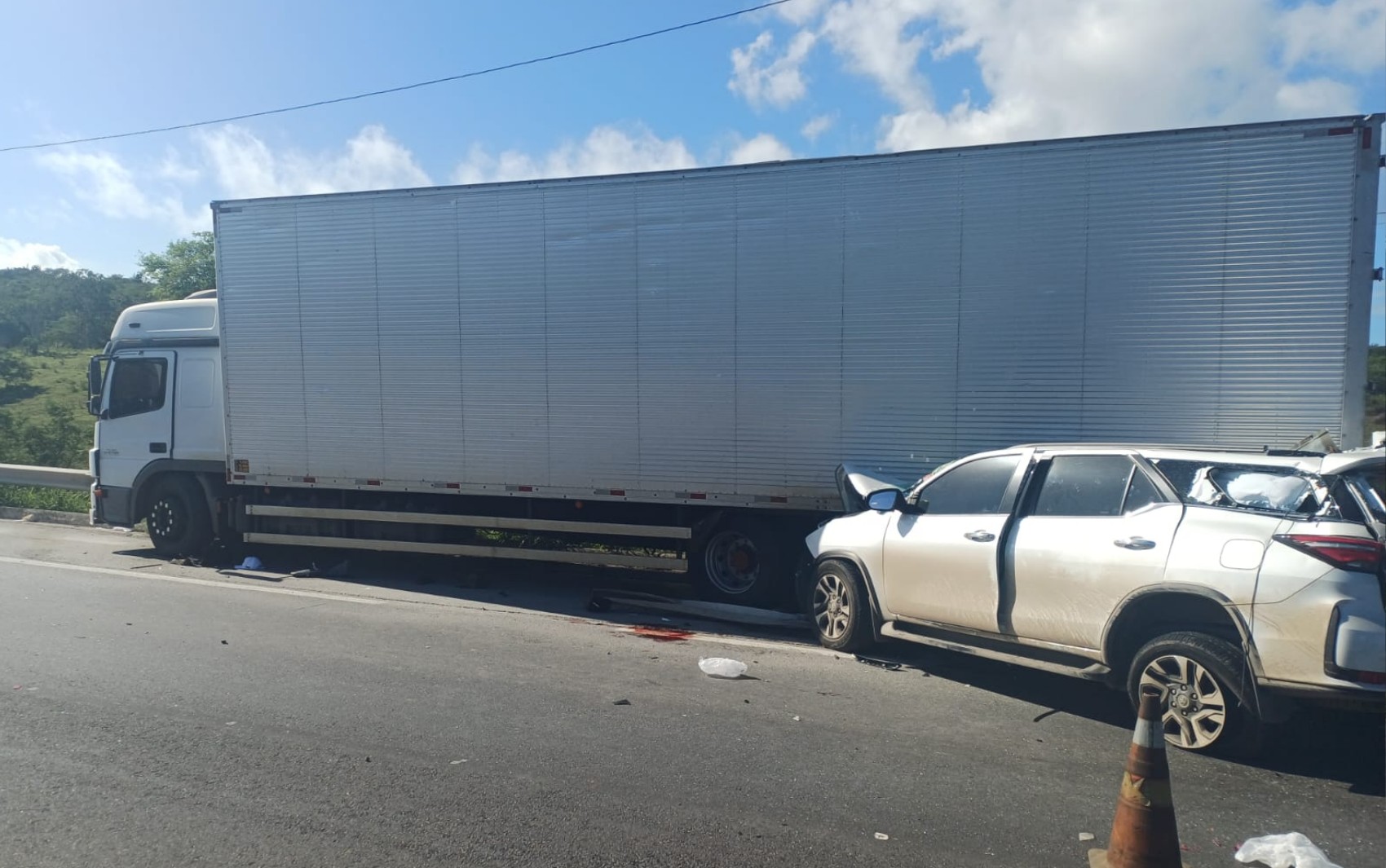 BR-116 registra batida fatal em Feira de Santana