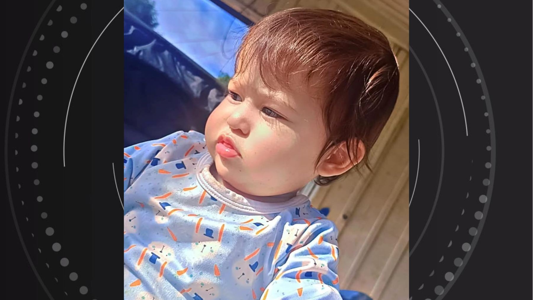 Bebê de um ano morre após carro da família capotar no Paraná