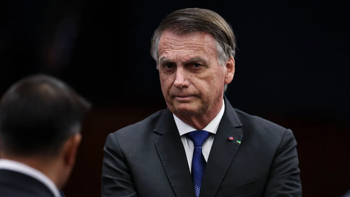 Bolsonaro inicia reabilitação após cirurgia no ombro e segue sem previsão de alta