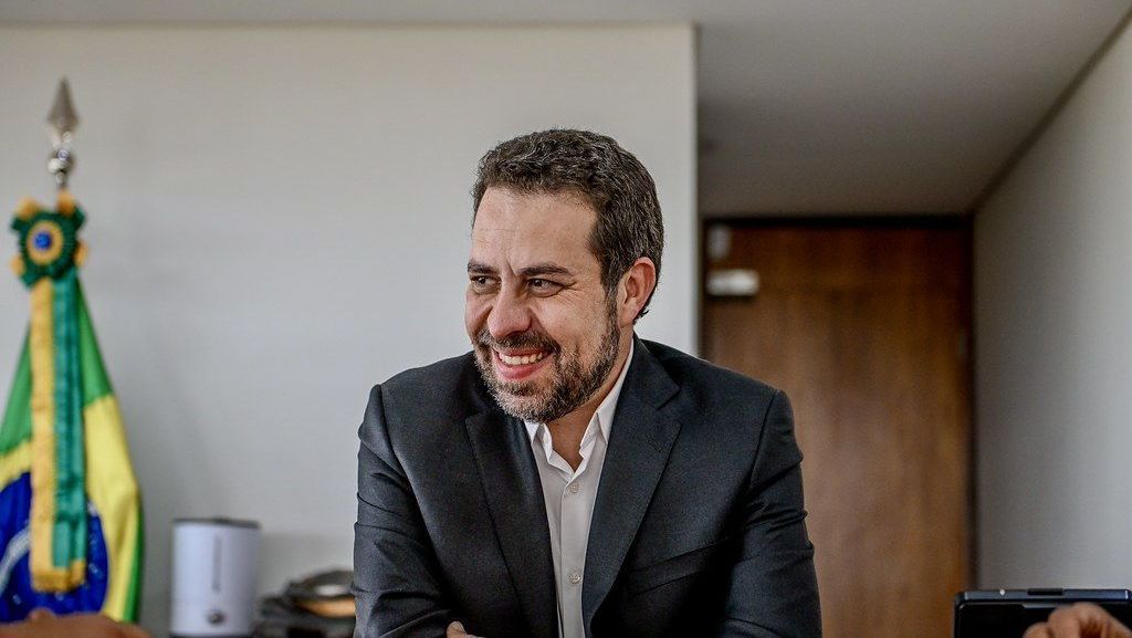 Boulos acusa 'terrorismo econômico' em debate sobre jornada 6x1