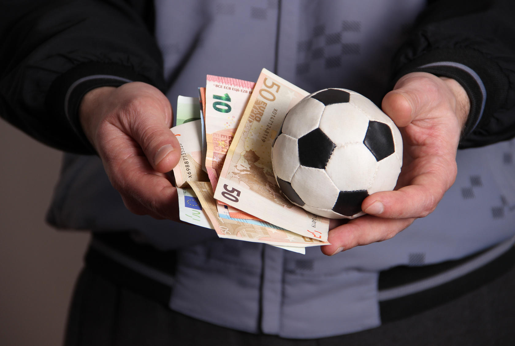 Mercado da bola movimenta R$ 2,86 bilhões em exportações no Brasil em 2025