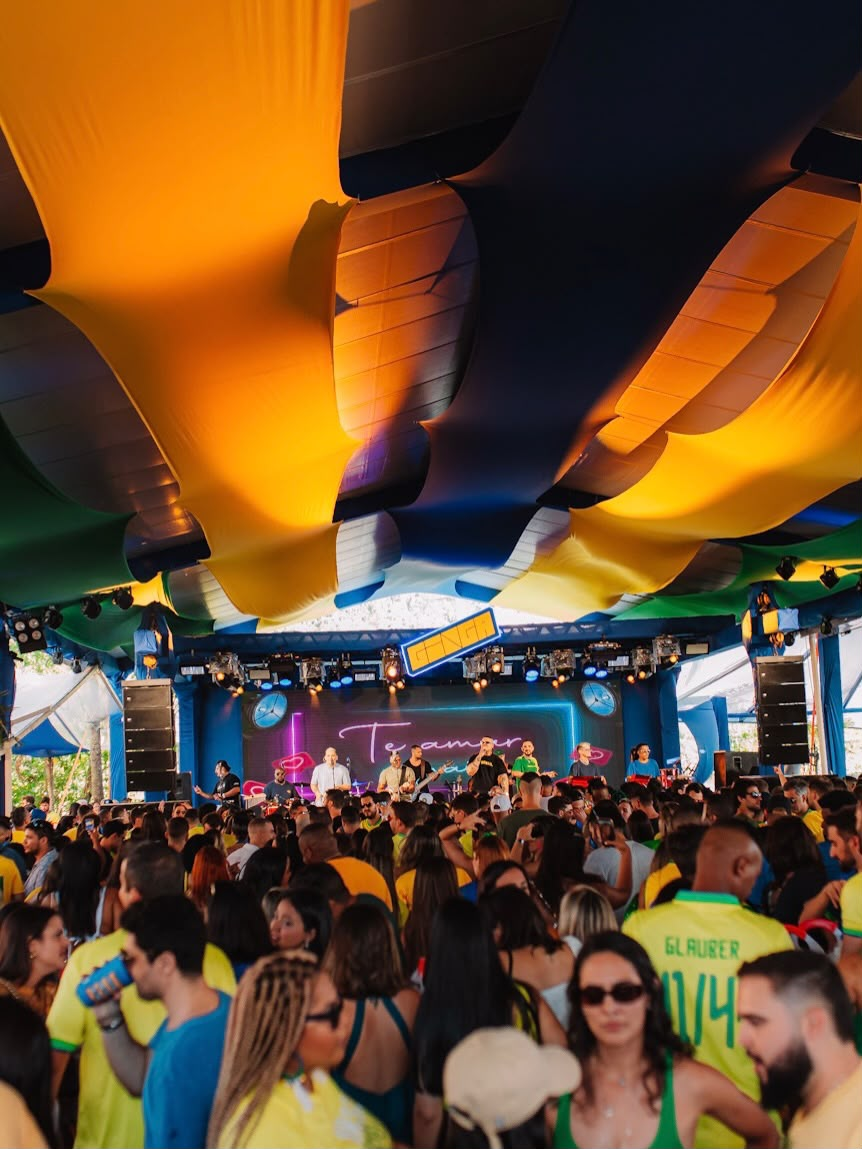 Torcida Ginga transforma Arena das Dunas em celebração para estreia do Brasil na Copa