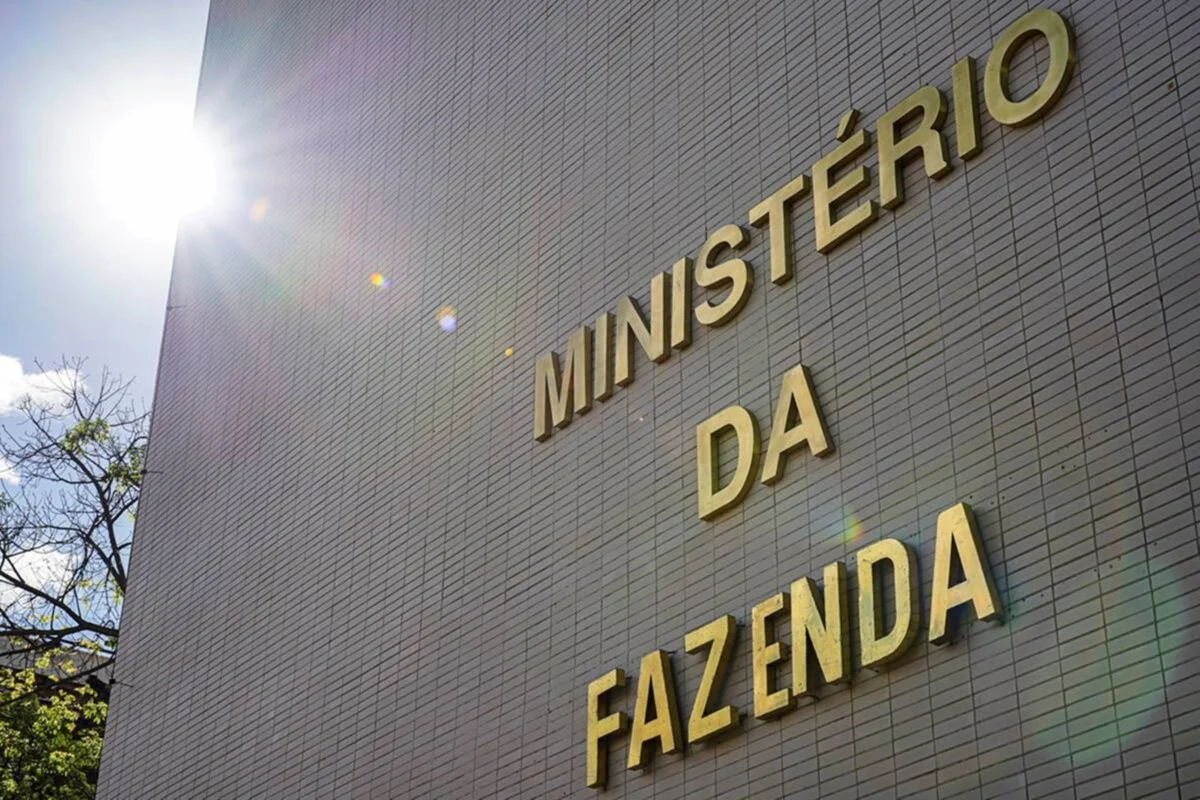 Brasil anuncia emissão inédita de títulos públicos no mercado chinês