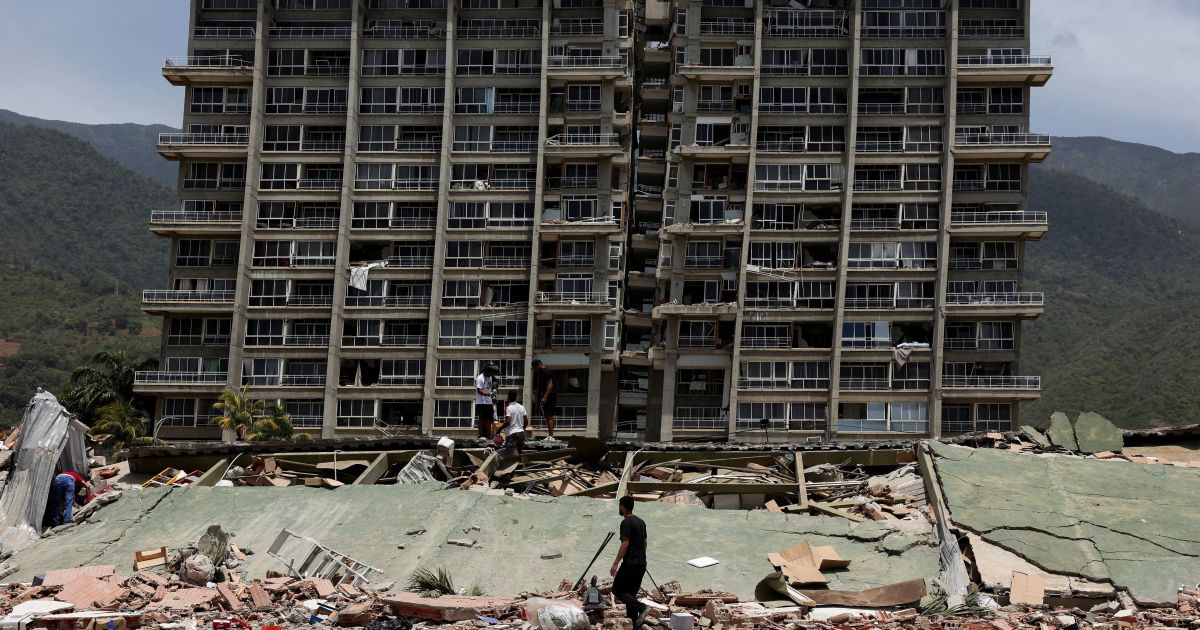 Brasil prevê ao menos 30 dias de missão humanitária na Venezuela para resgate após terremotos