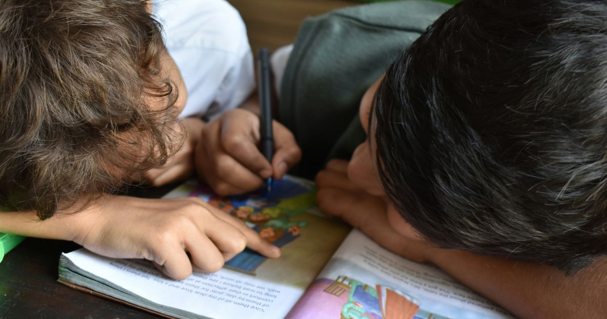 Brasil registra queda no atraso escolar em todas as regiões