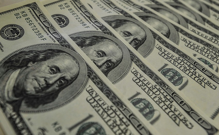 Banco Central revela saída de US$ 750 milhões do Brasil em abril