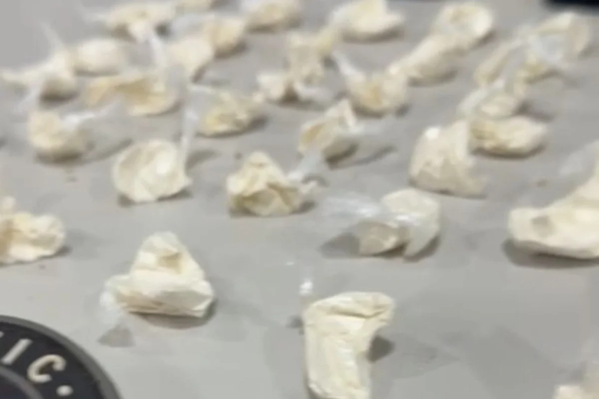 Tribunal de Paris decreta prisão de brasileiro após apreensão de cocaína